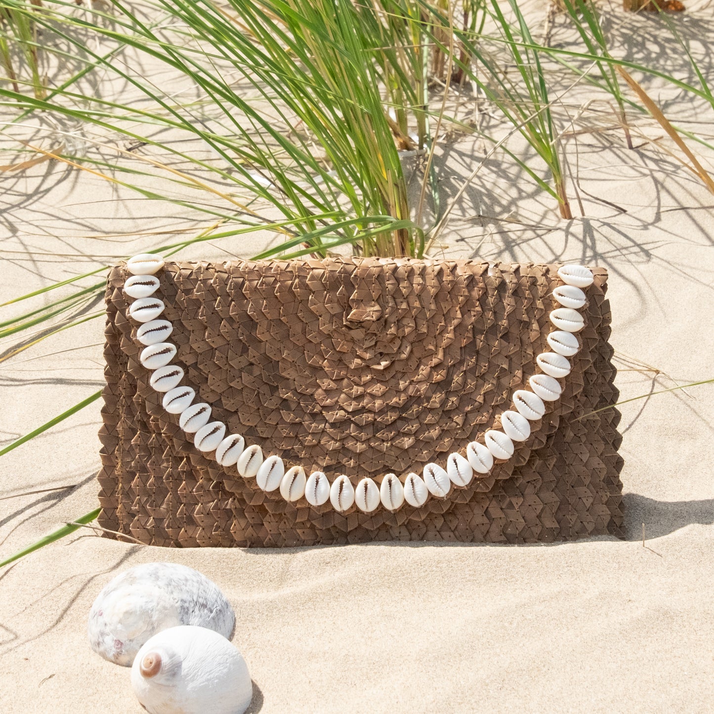 Straw Summer Resort Clutch - Natural Brown Cowrie Shell Trim