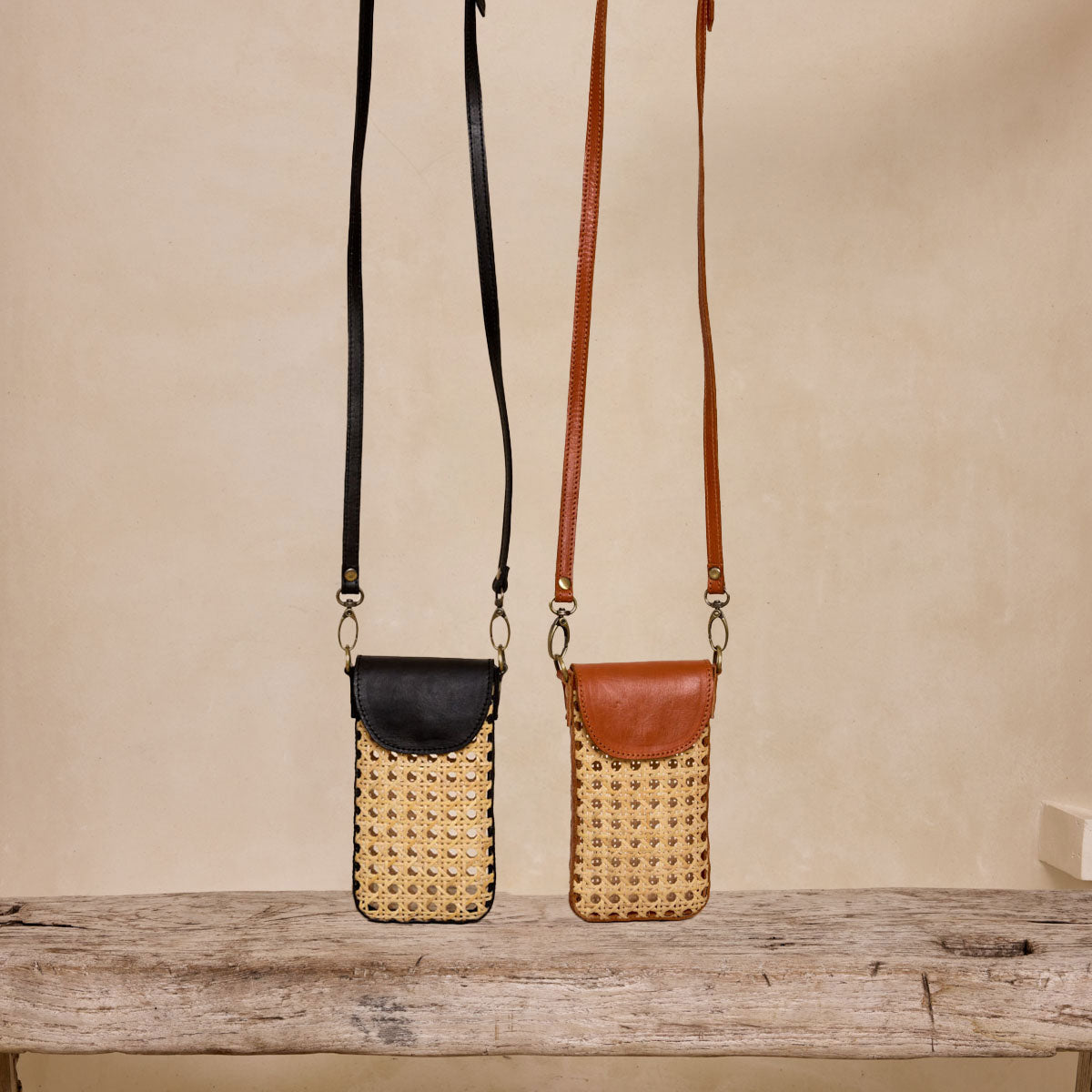 Rattan Cane Cell Phone Summer Resort Crossbody Bag