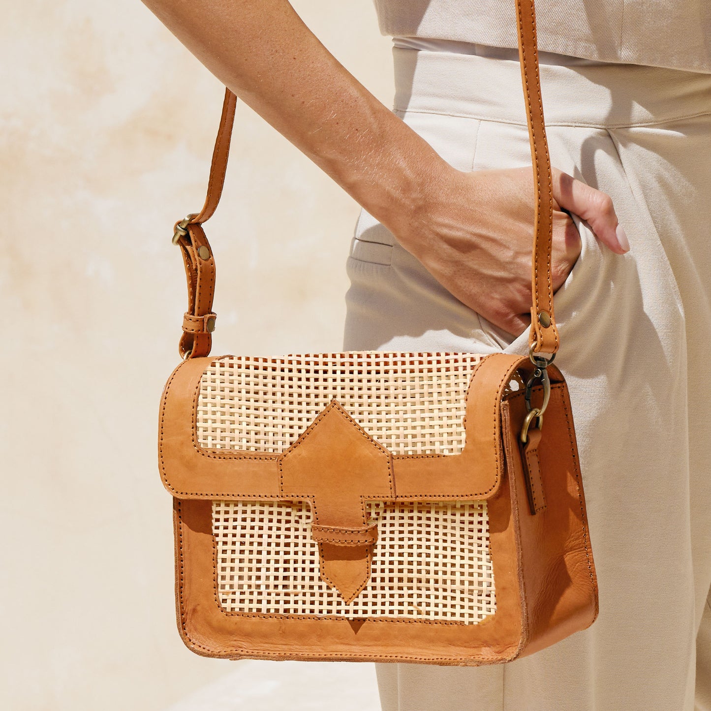 Rattan Crosshatch Convertible Summer Resort Clutch Crossbody